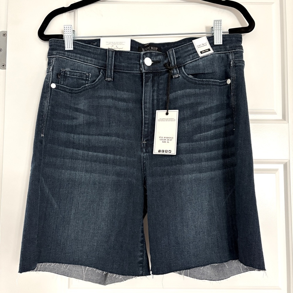 Judy Blue Mid Length Cut Off Shorts Womens XL Summer Casual Stretch Comfortable